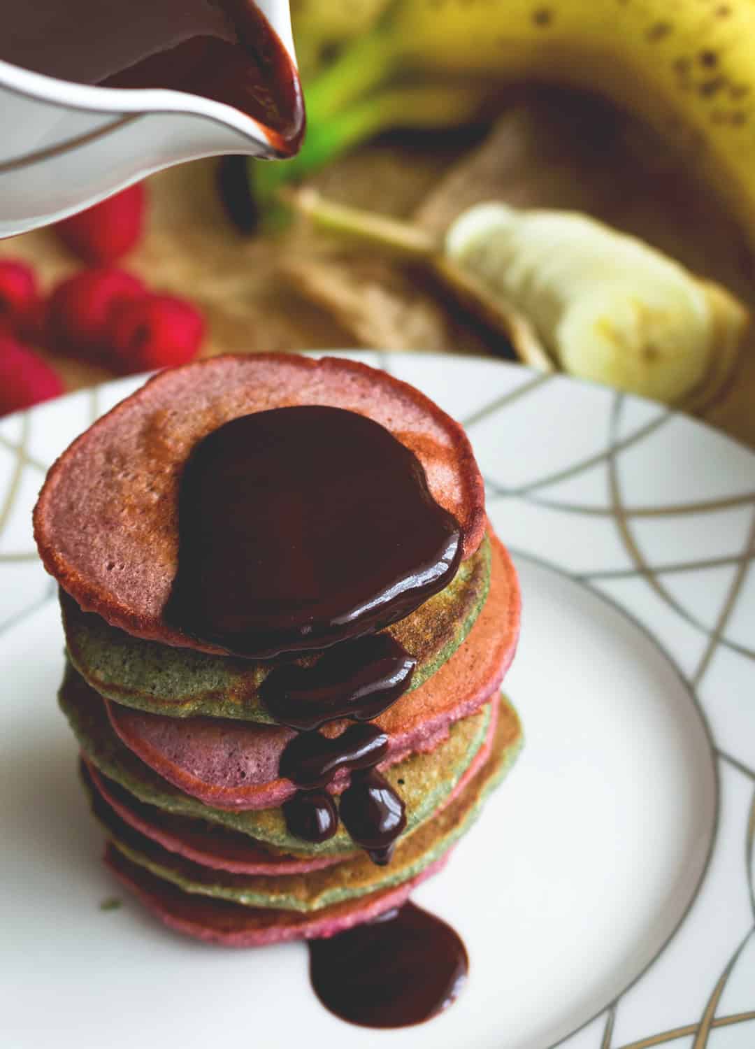 Raw Chocolate Sauce - delicious vegan alternative to unhealthy chocolate sauce. I LOVE this recipe! It's sweet and chocolatey and actually good for you. It's easy to make too! 3 INGREDIENTS ONLY! | thehealthfulideas.com