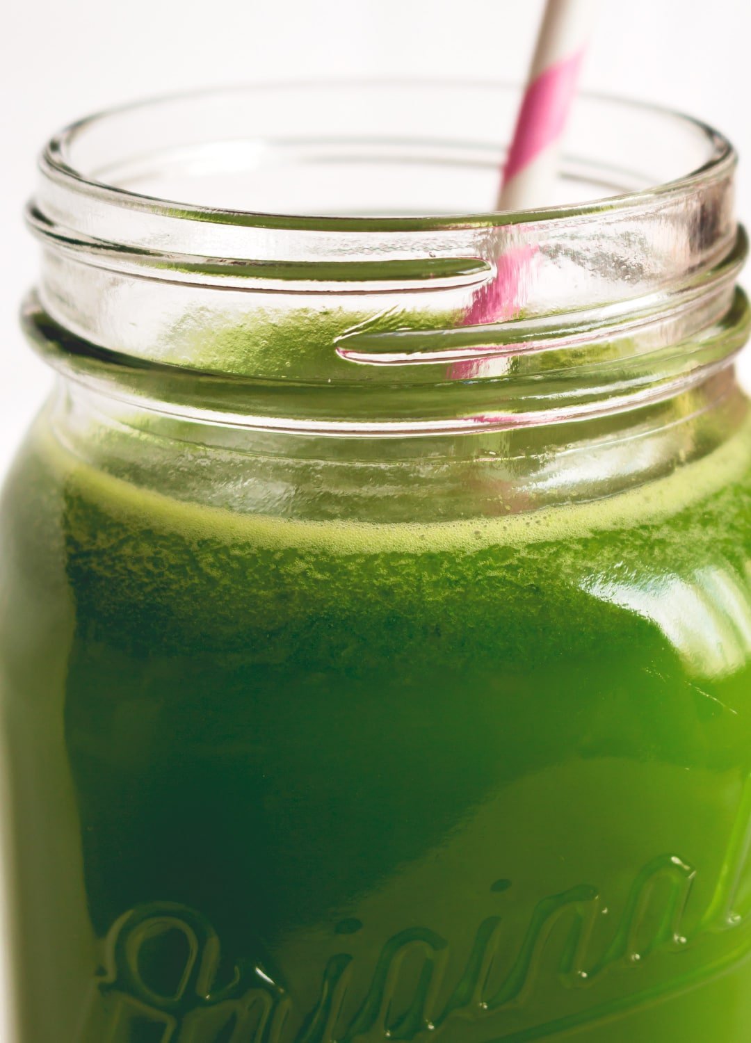 Green Juice with Ginger - delicious alkalizing green juice with ginger and lemon. Full of amazing vitamins and minerals your body craves! One green juice a day keeps the doctor away. I love this recipe! | thehealthfulideas.com