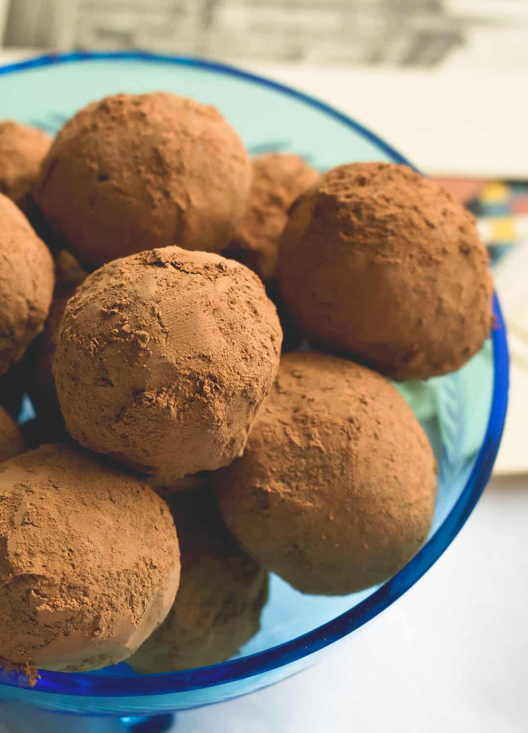 Chocolate Truffles - sweet and chocolatey, these truffles are the perfect dessert or snack when you're craving something sweet. Great way to use up leftover pulp from making coconut milk! | thehealthfulideas.com