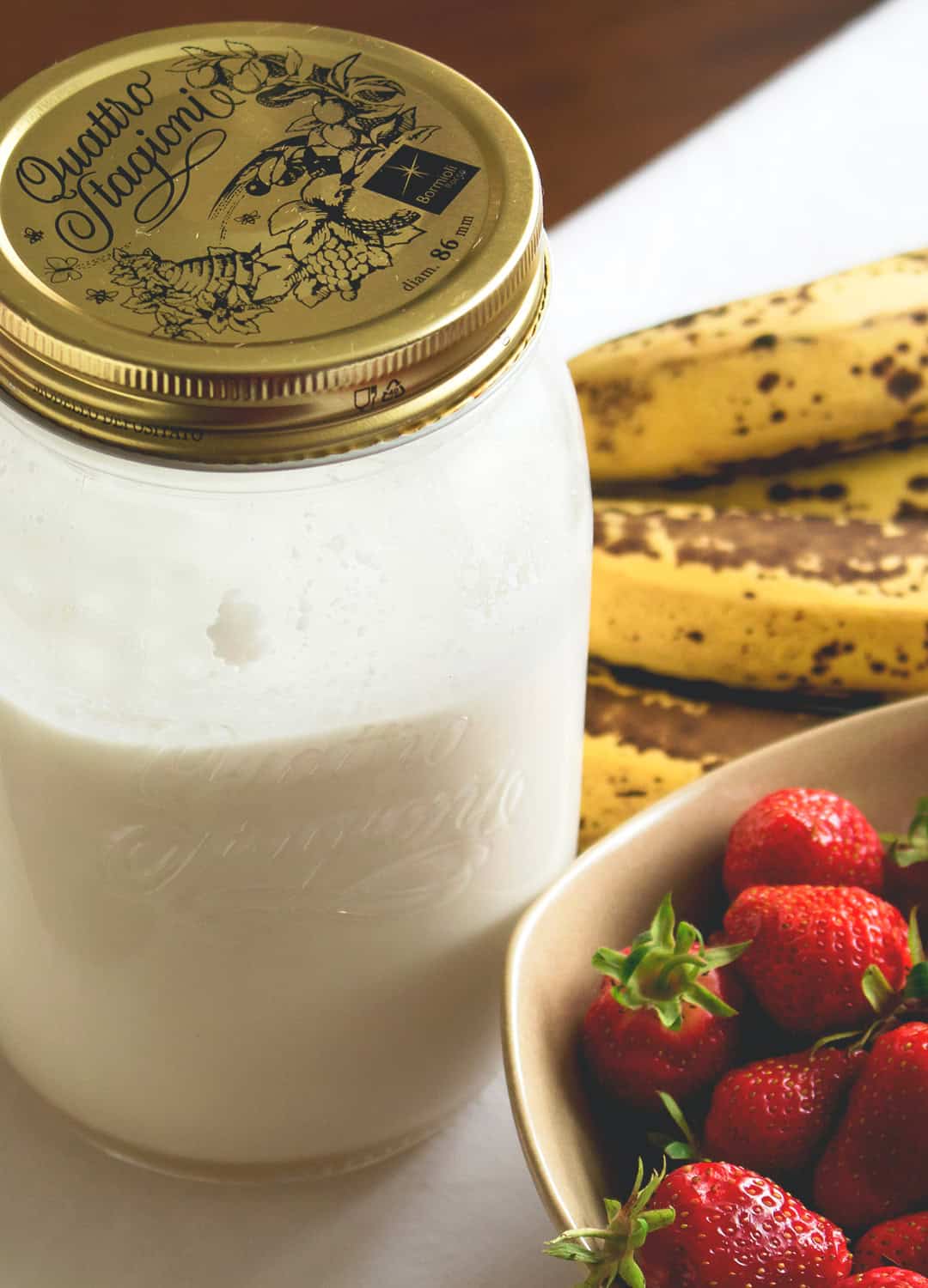 Coconut Milk - easy way to make homemade raw vegan coconut milk. Only 2 ingredients! I love this recipe, coconut milk is my favorite plant milk. | thehealthfulideas.com