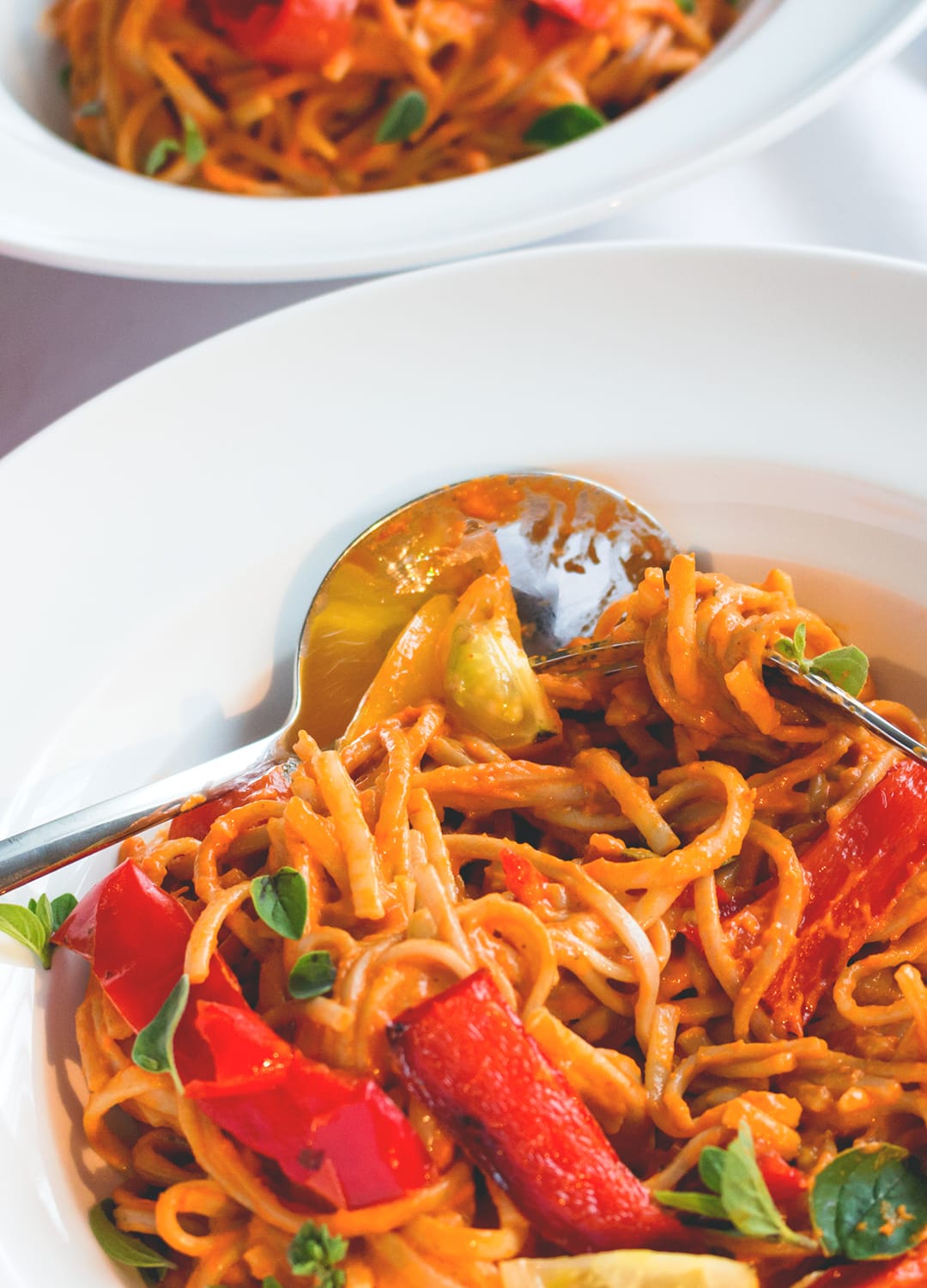 Roasted Red Bell Pepper Pasta - delicious, creamy, filling, and full of flavor! This is one of my most favorite vegan pasta recipes. | thehealthfulideas.com