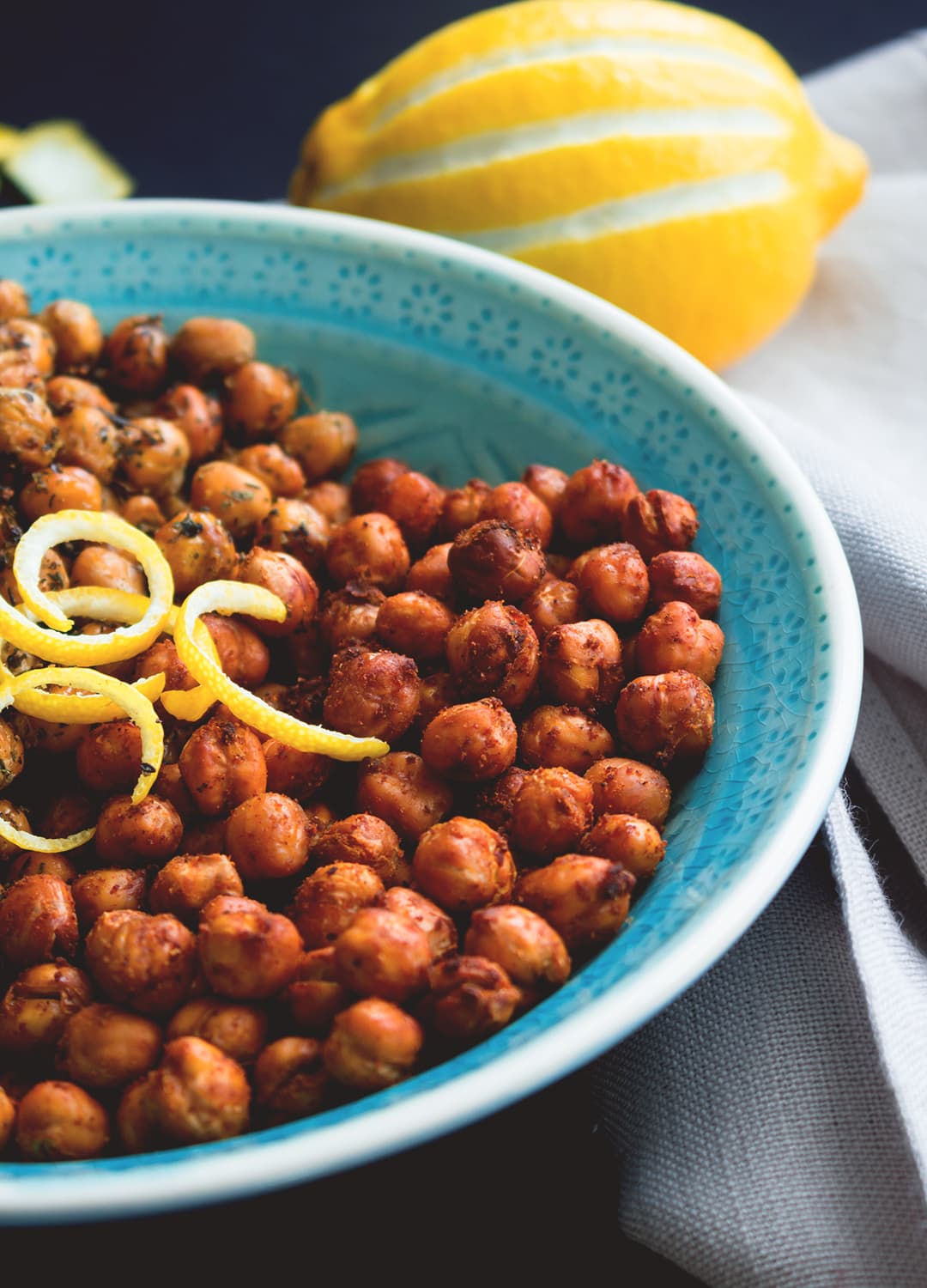 Crunchy Chickpeas 2 ways - healthy snack full of protein! You won't believe how easy it is to make! Full of amazing nurturing ingredients, you'll never eat store bought salty snacks again! Vegan, GF | thehealthfulideas.com