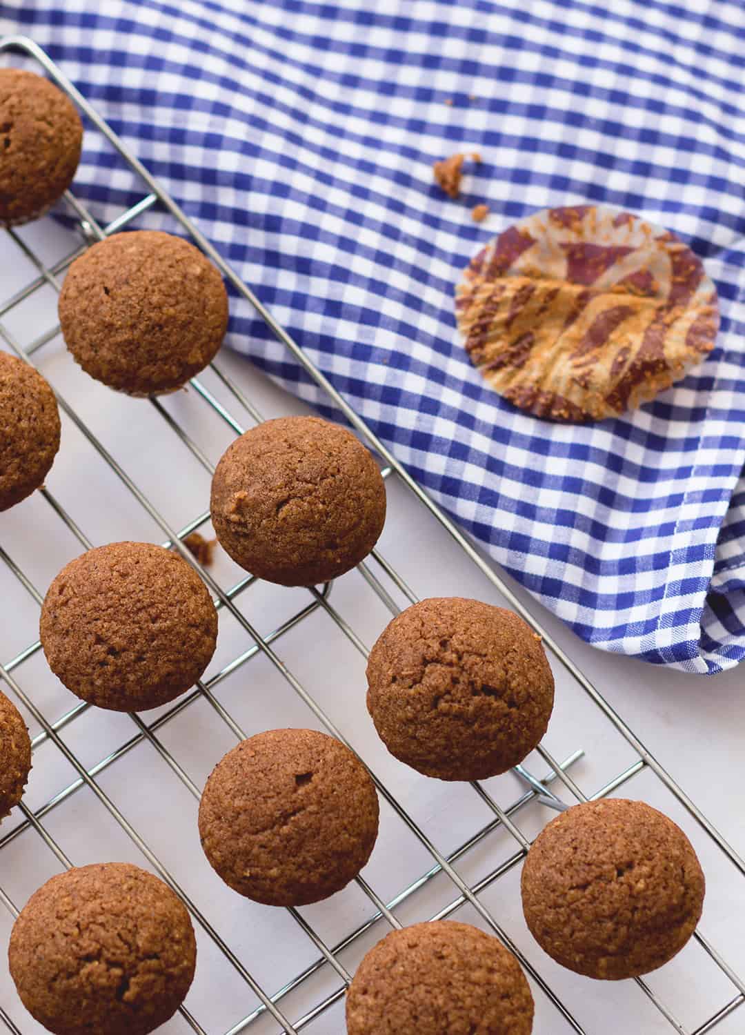 Simple Chai Muffins - a great breakfast for chai tea lovers! They're easy to make, gluten and dairy free, and absolutely devine! You'll want to keep baking chai-spiced food! | thehealthfulideas.com