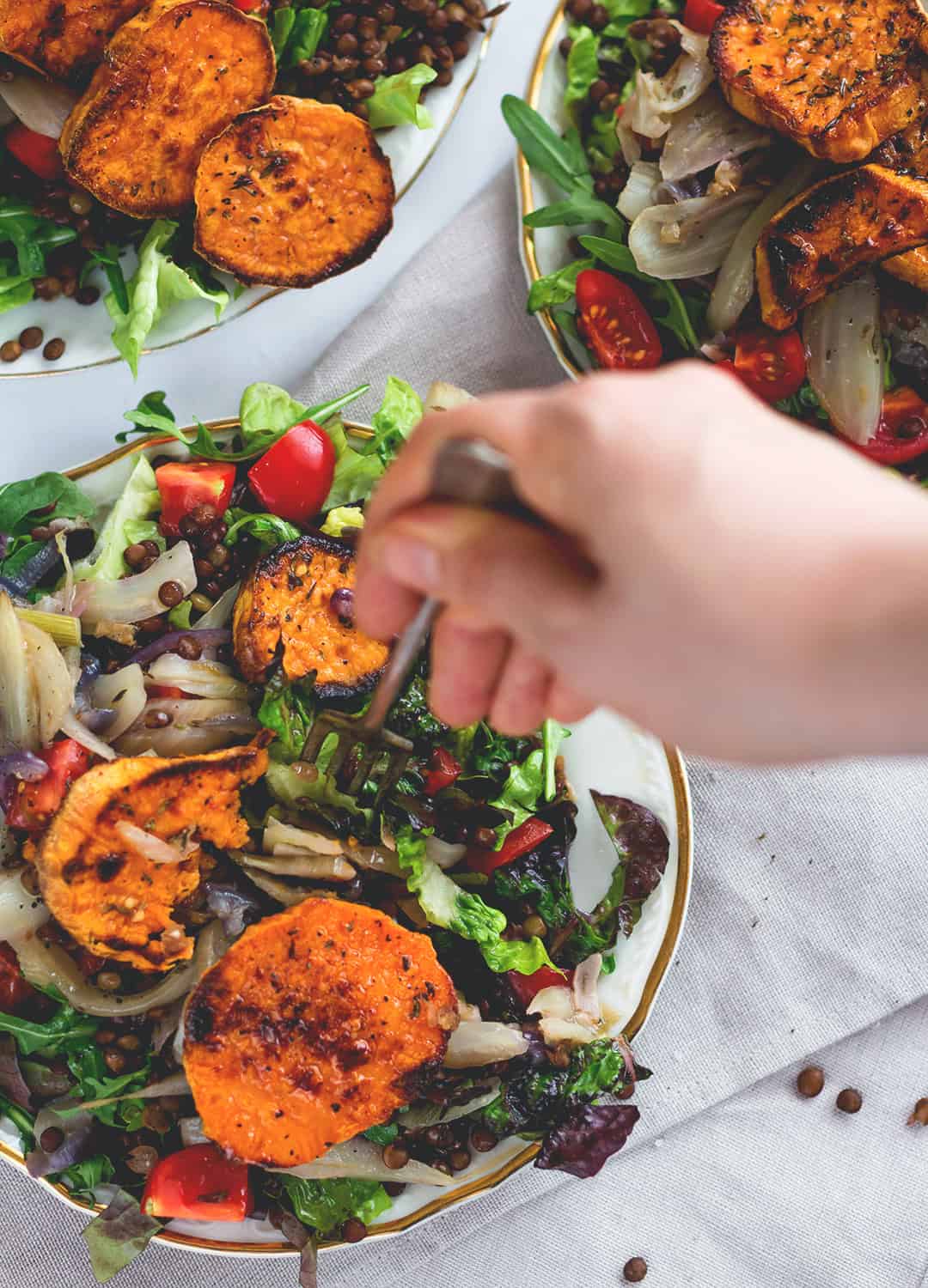 Du Puy Lentil Salad with Fennel and Sweet Potatoes - we LOVE this recipe! It's filling, flavorful, vegan, and really easy to make. Du Puy lentils have a nutty flavor and combined with the sweet potatoes and fennel it's absolutely devine! | thehealthfulideas.com