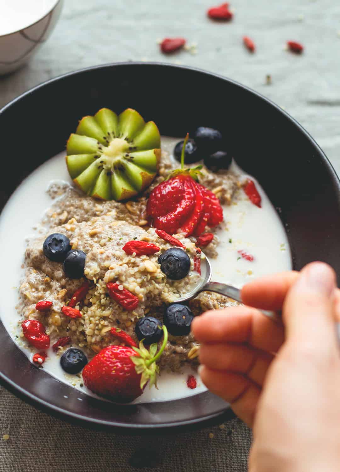 Baobab Orange Chia Pudding - easy summer tropical breakfast for when you're on the go. I LOVE this chia pudding. Chia seeds, orange juice, baobab, almond milk, and a ton of toppings! | thehealthfulideas.com