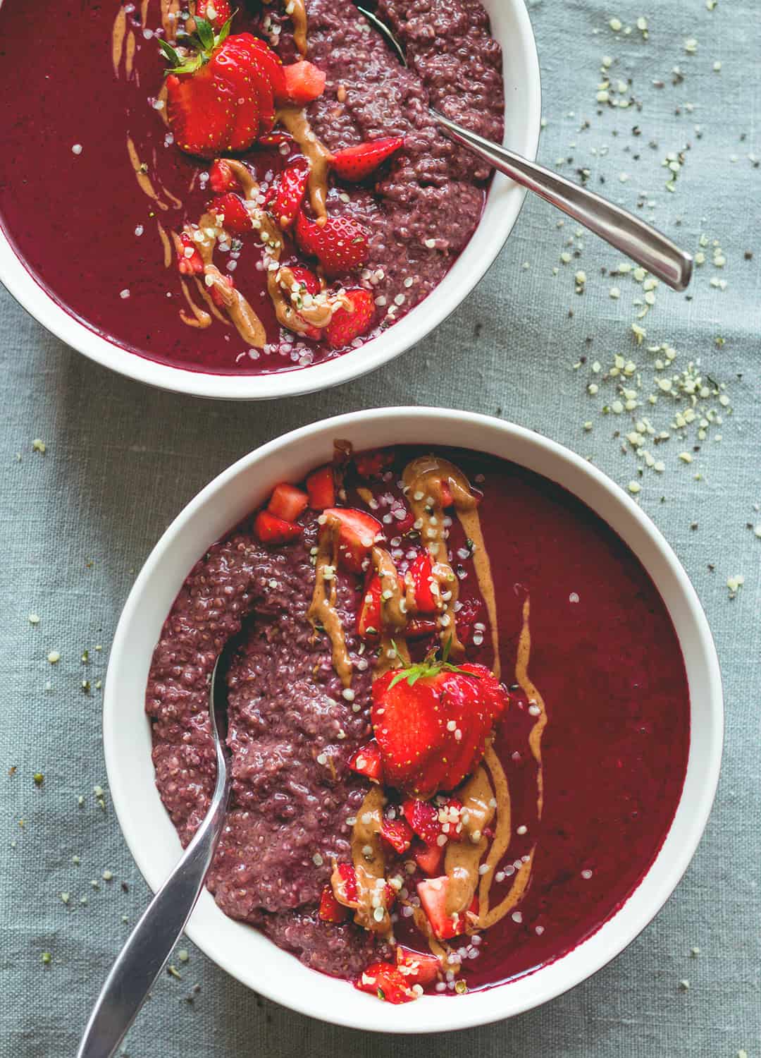 Berry Chocolate Chia Parfait - delicious vegan breakfast you wil love! Chocolate Acai chia pudding and berry chocolate sorbet. (raw, vegan, GF) | thehealthfulideas.com