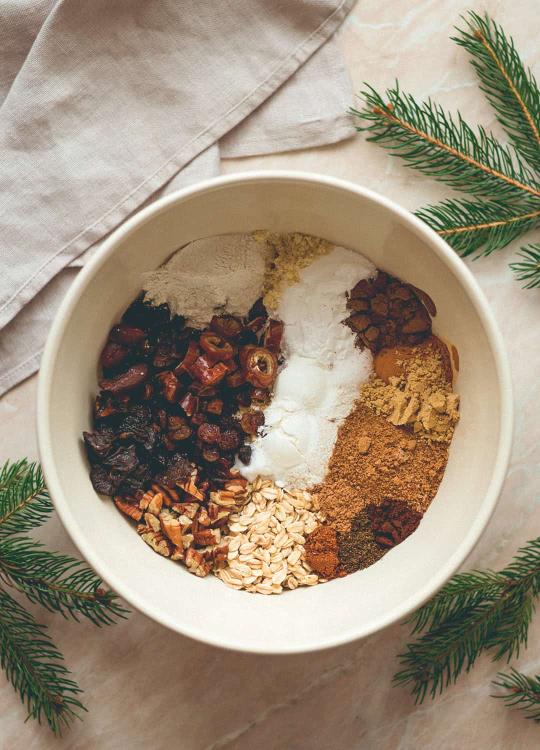 Christmas Spiced Bread with Nuts and Dried Fruit (vegan, gluten-free) - this bread is the perfect start to a crispy Christmas morning. You'll love this recipe! | thehealthfulideas.com