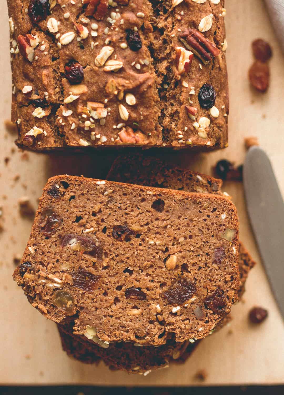 Christmas Spiced Bread with Nuts and Dried Fruit (vegan, gluten-free) - this bread is the perfect start to a crispy Christmas morning. You'll love this recipe! | thehealthfulideas.com