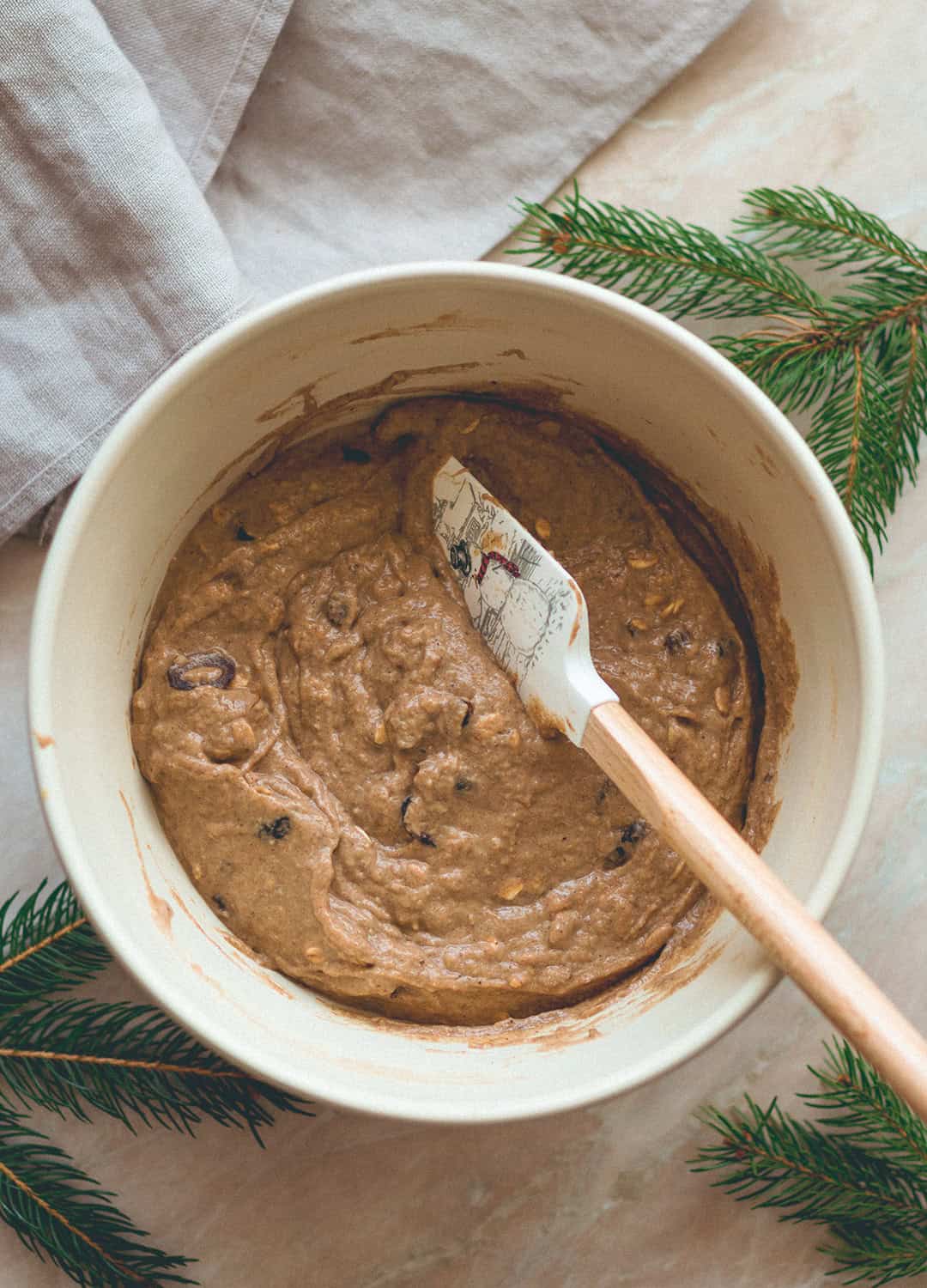 Christmas Spiced Bread with Nuts and Dried Fruit (vegan, gluten-free) - this bread is the perfect start to a crispy Christmas morning. You'll love this recipe! | thehealthfulideas.com