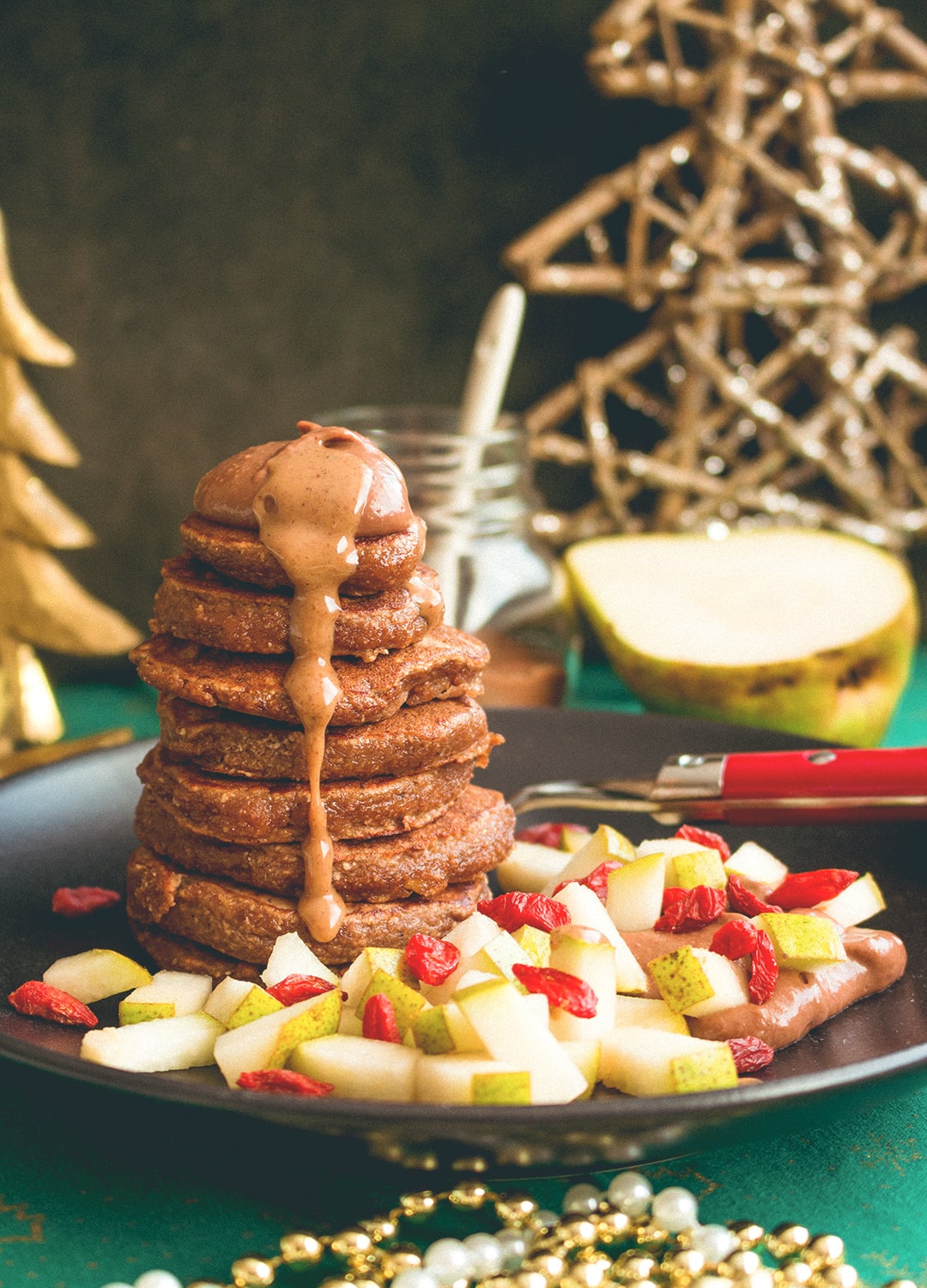 Gingerbread Pancakes with Chocolate Cream - a delicious Christmas recipe. I LOVE having this for breakfast during the holidays, it's definitely a favorite in our family. Gluten-free, dairy-free, and with an option to be made vegan! | thehealthfulideas.com