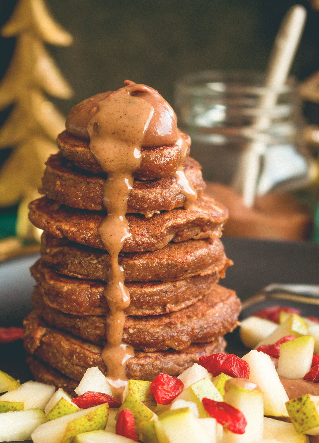 Gingerbread Pancakes with Chocolate Cream - a delicious Christmas recipe. I LOVE having this for breakfast during the holidays, it's definitely a favorite in our family. Gluten-free, dairy-free, and with an option to be made vegan! | thehealthfulideas.com