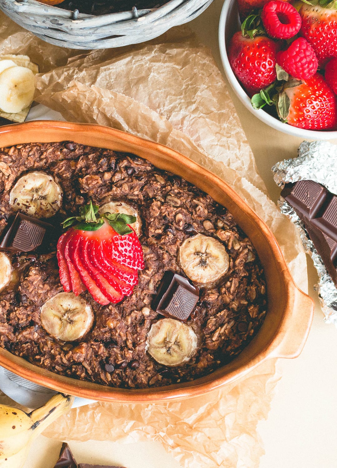 21 Oatmeal Recipes You Need To Try (vegan, gluten-free) - every flavor you can think of! With chocolate, berries, tropical fruit, chia seeds, acai, superfoods, spices, and remakes of famous desserts! Made with oats, buckwheat, or quinoa. Delicious! | thehealthfulideas.com