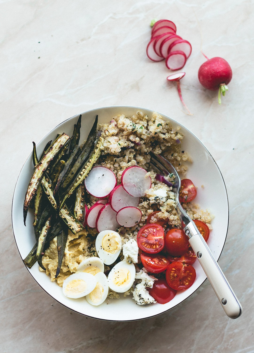 Roasted Okra, Quail Eggs, and Herbed Quinoa Bowl (vegetarian) - because bowl food is the best! Easy to make and really good for lunch, dinner or even breakfast! | thehealthfulideas.com
