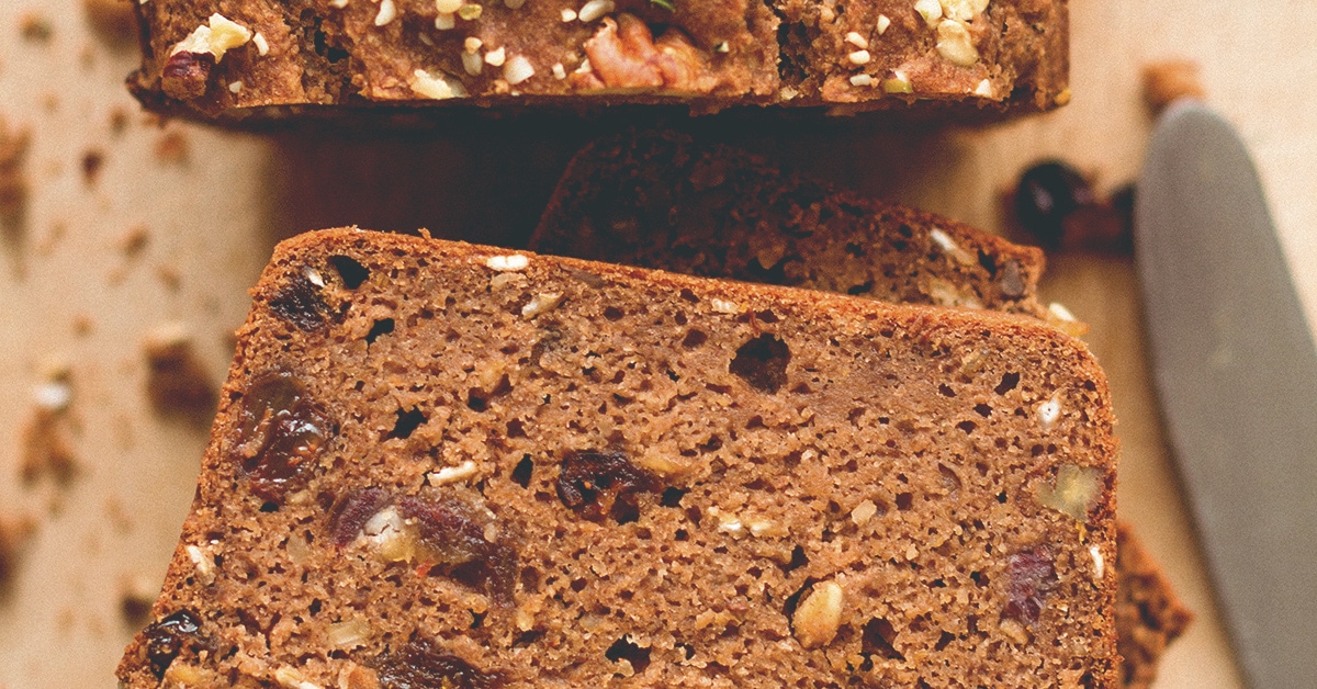 Spiced Christmas Bread with Nuts and Dried Fruit | The Healthful Ideas