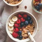 Apricot Ginger Overnight Oats - these are so easy to make and really delicious. The PERFECT breakfast for a busy day! (vegan, GF) | thehealthfulideas.com