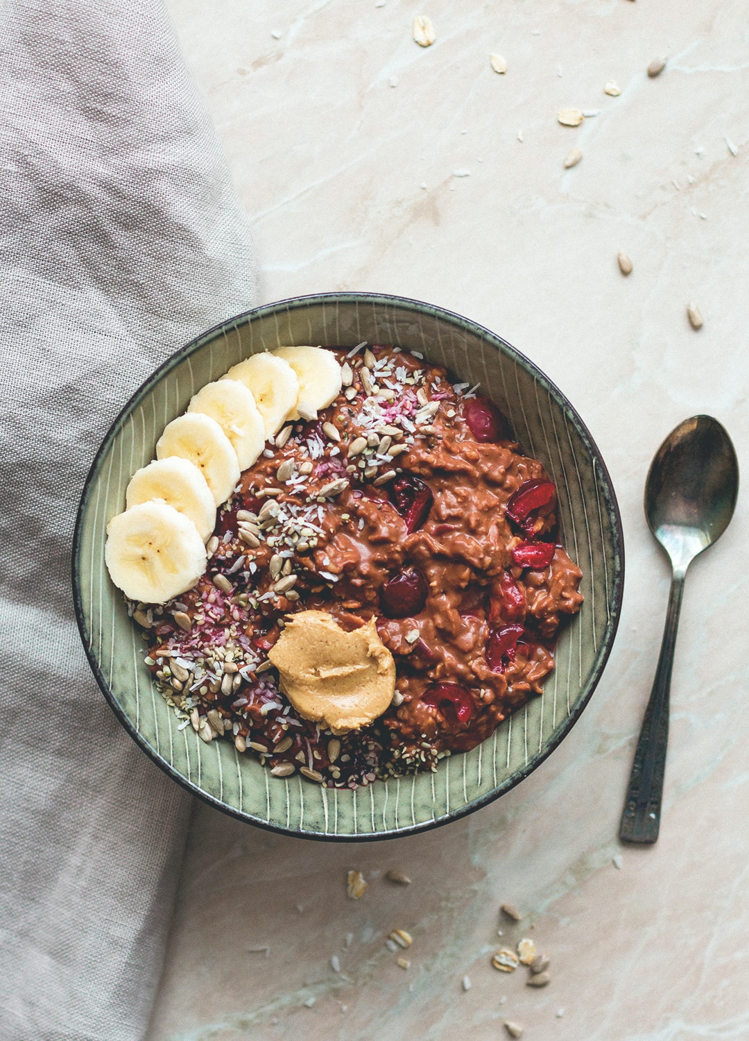 Sour Cherry Chocolate Oatmeal - this oatmeal is creamy, decadent, and chocolatey. It's like having dessert for breakfast, you'll love this recipe. Simply, easy to make & delicious. | thehealthfulideas.com