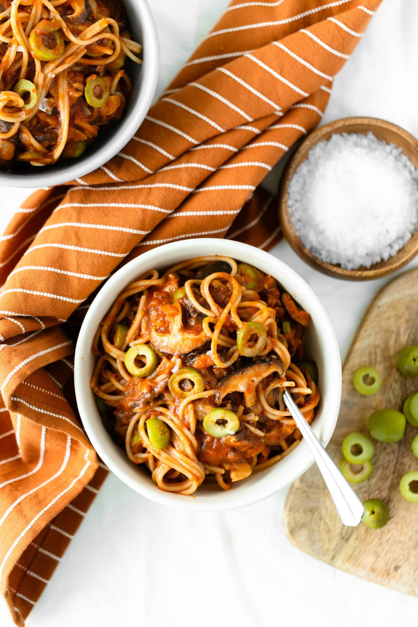 Shiitake Tomato Spaghetti with Olives