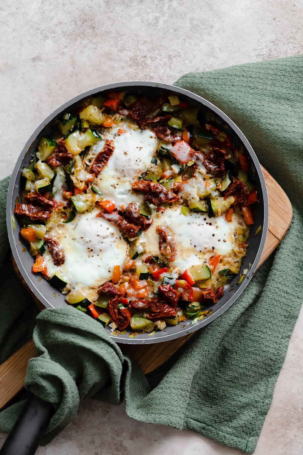 Sweet Potato & Red Pepper Breakfast Skillet