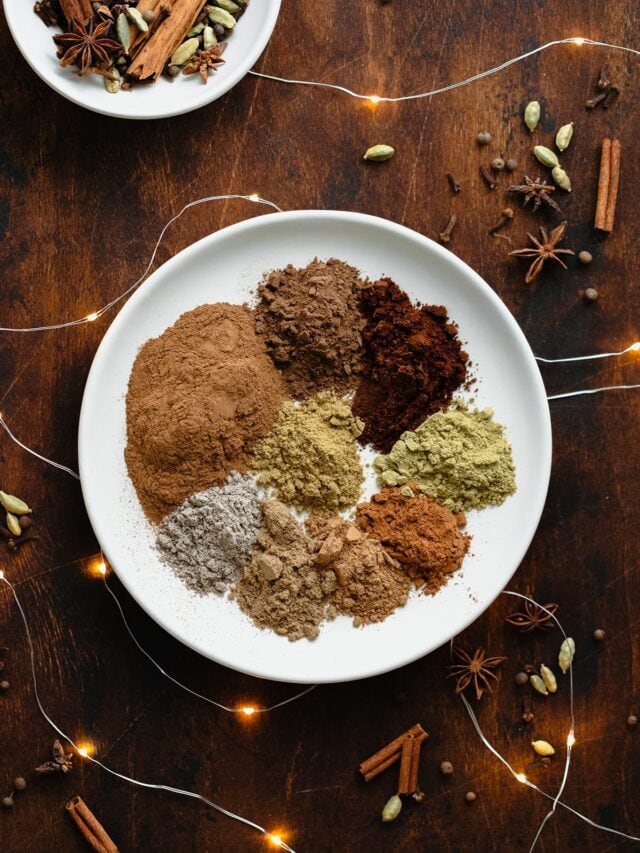cropped-Christmas-Spice-Blend-10.jpg