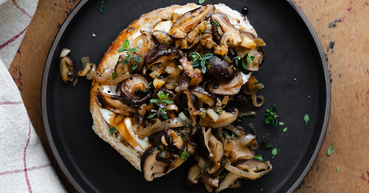 Whipped Goat Cheese Toast with Shiitake Mushroom - The Healthful Ideas