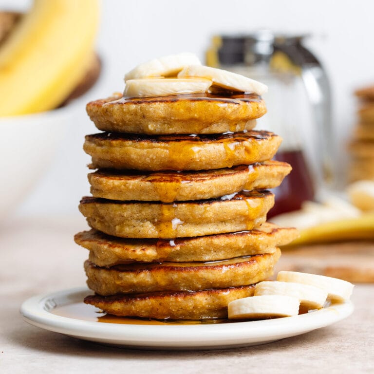 3 Ingredient Banana Oat Pancakes - The Healthful Ideas