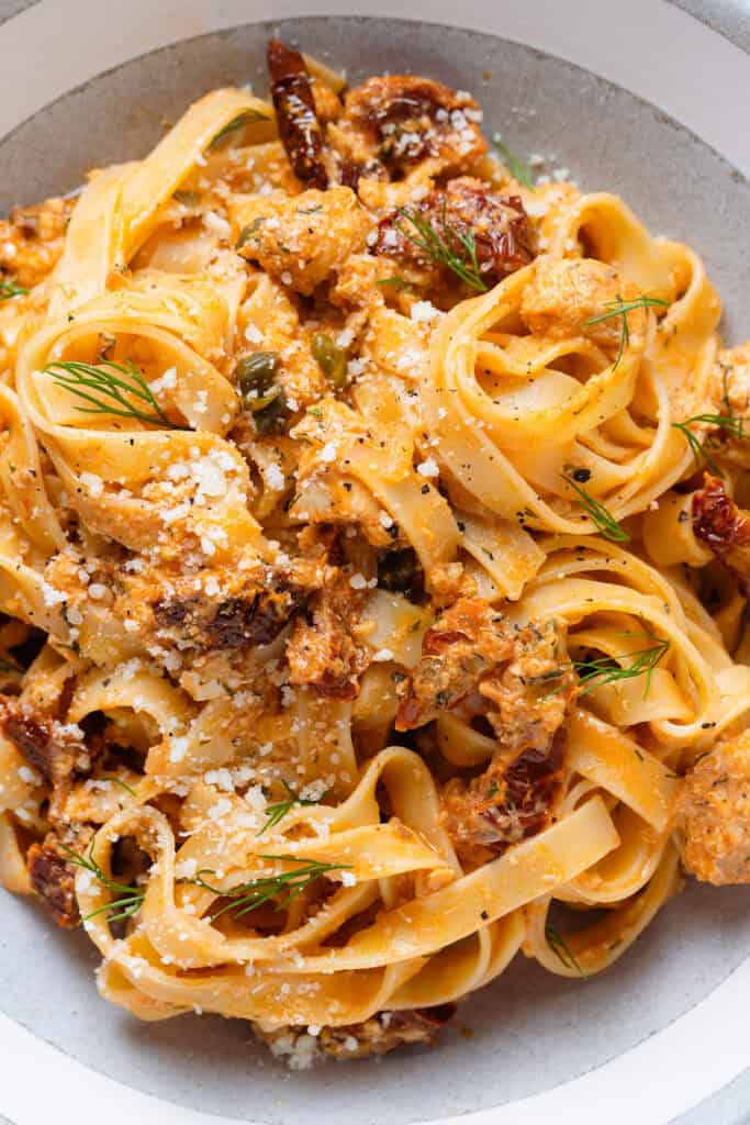 Creamy Canned Salmon Pasta - The Healthful Ideas
