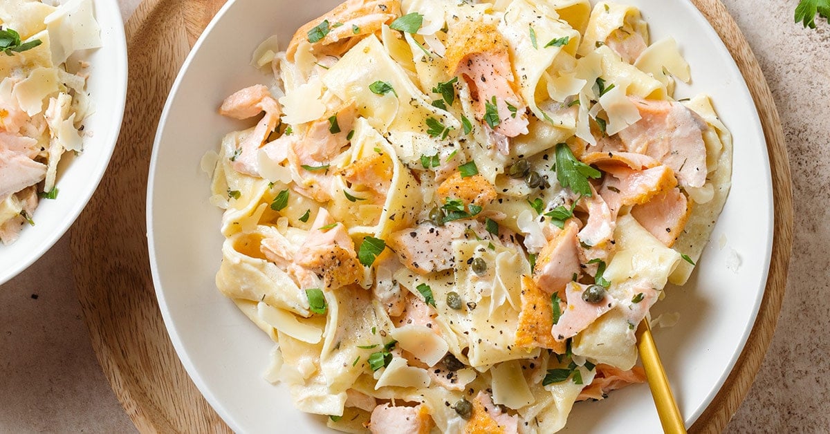 Creme Fraiche Salmon Pasta - The Healthful Ideas