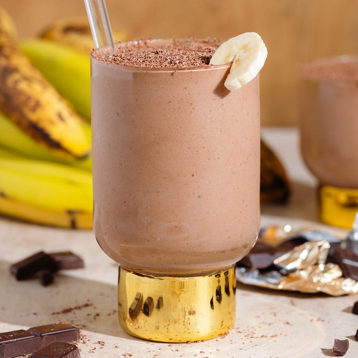 Chocolate Banana Smoothie - The Healthful Ideas