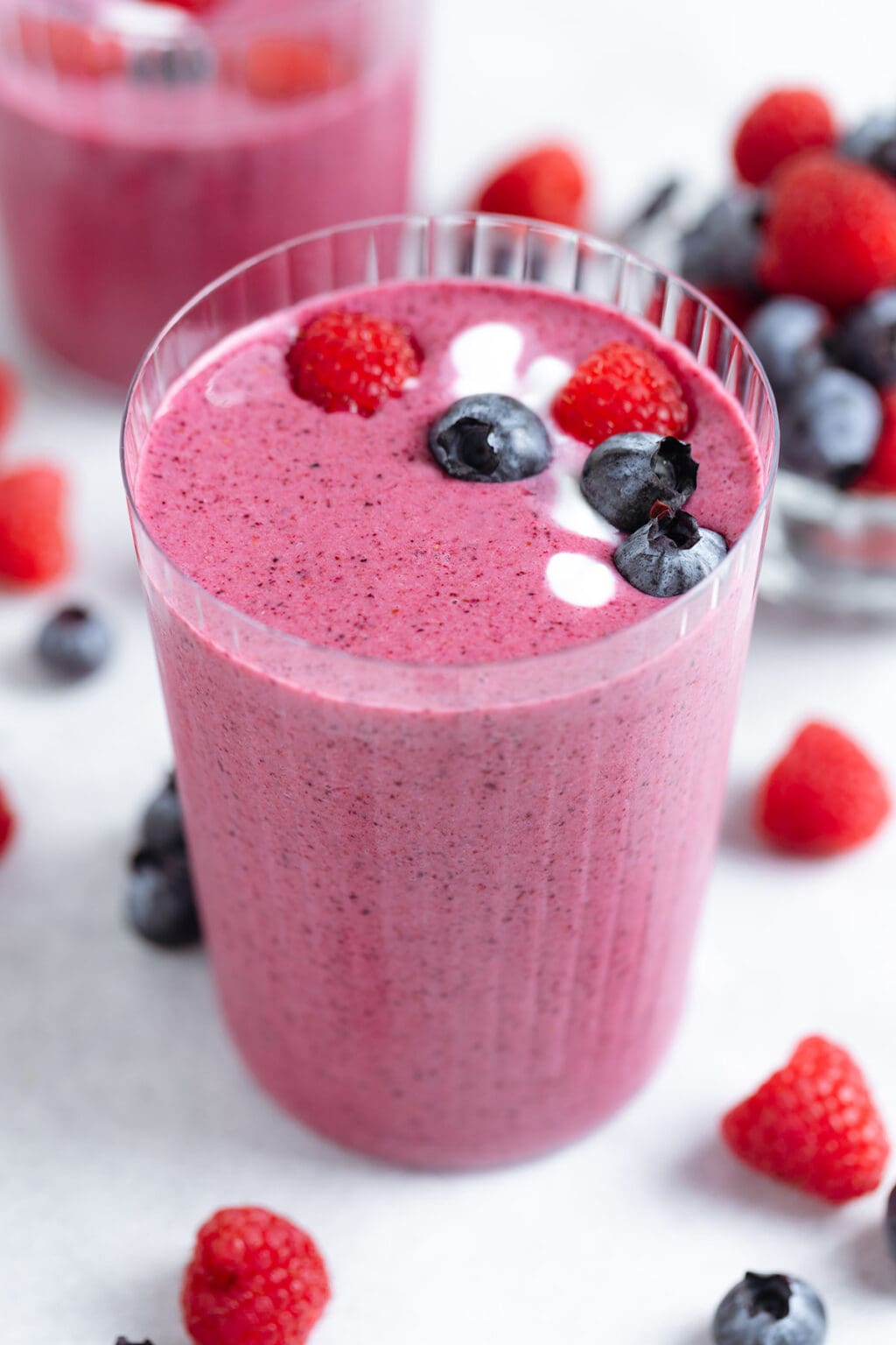 Raspberry Blueberry Smoothie - The Healthful Ideas